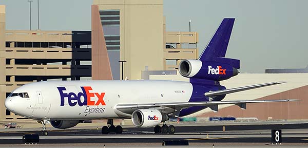 FedEx Express McDonnell-Douglas MD-10-10CF N68052, Phoenix Sky Harbor, December 24, 2014